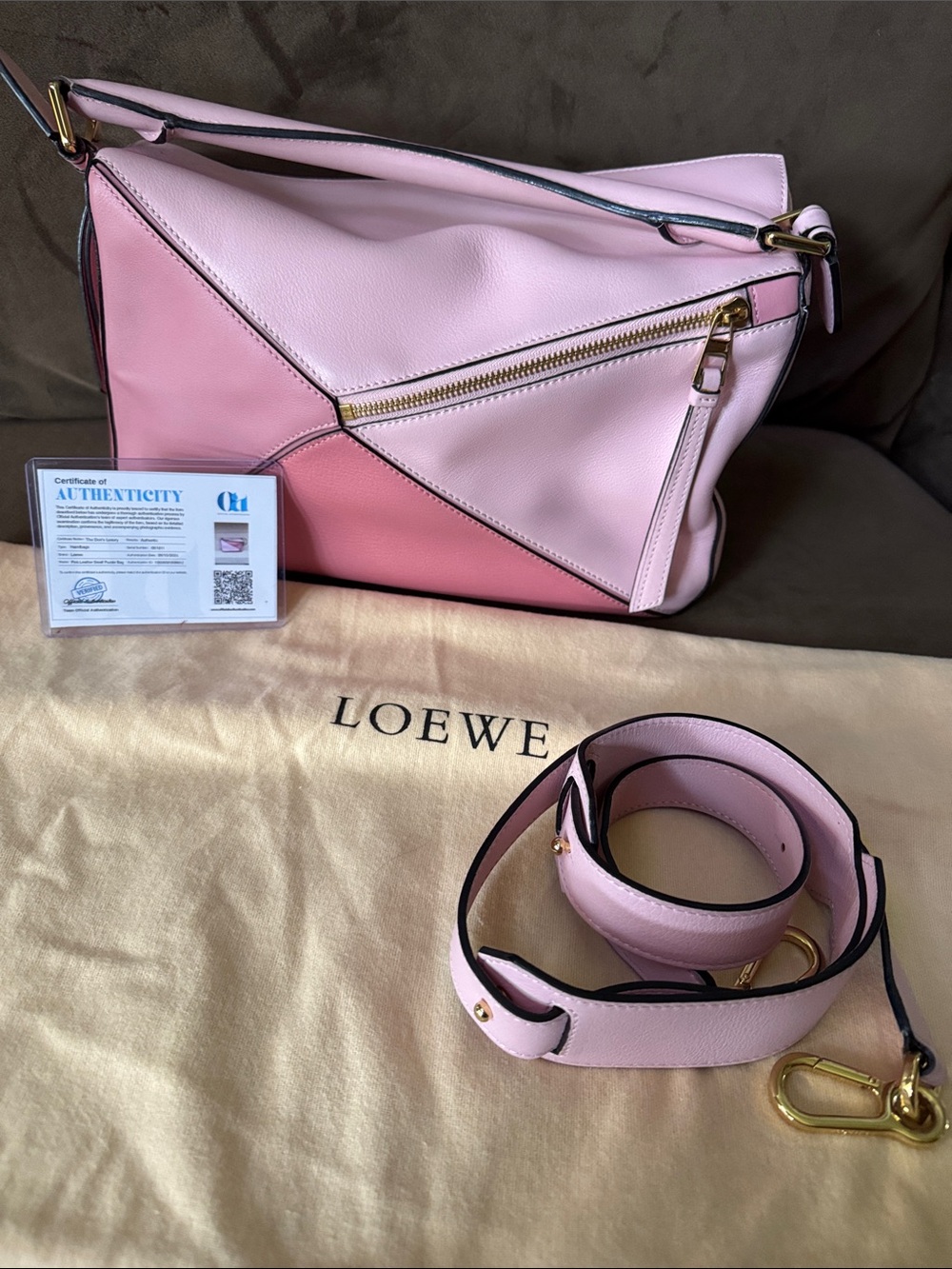 Loewe NWT With COA&Dust Bag Two-Tone Pink Puzzle Shoulder Bag with Gold Hardware